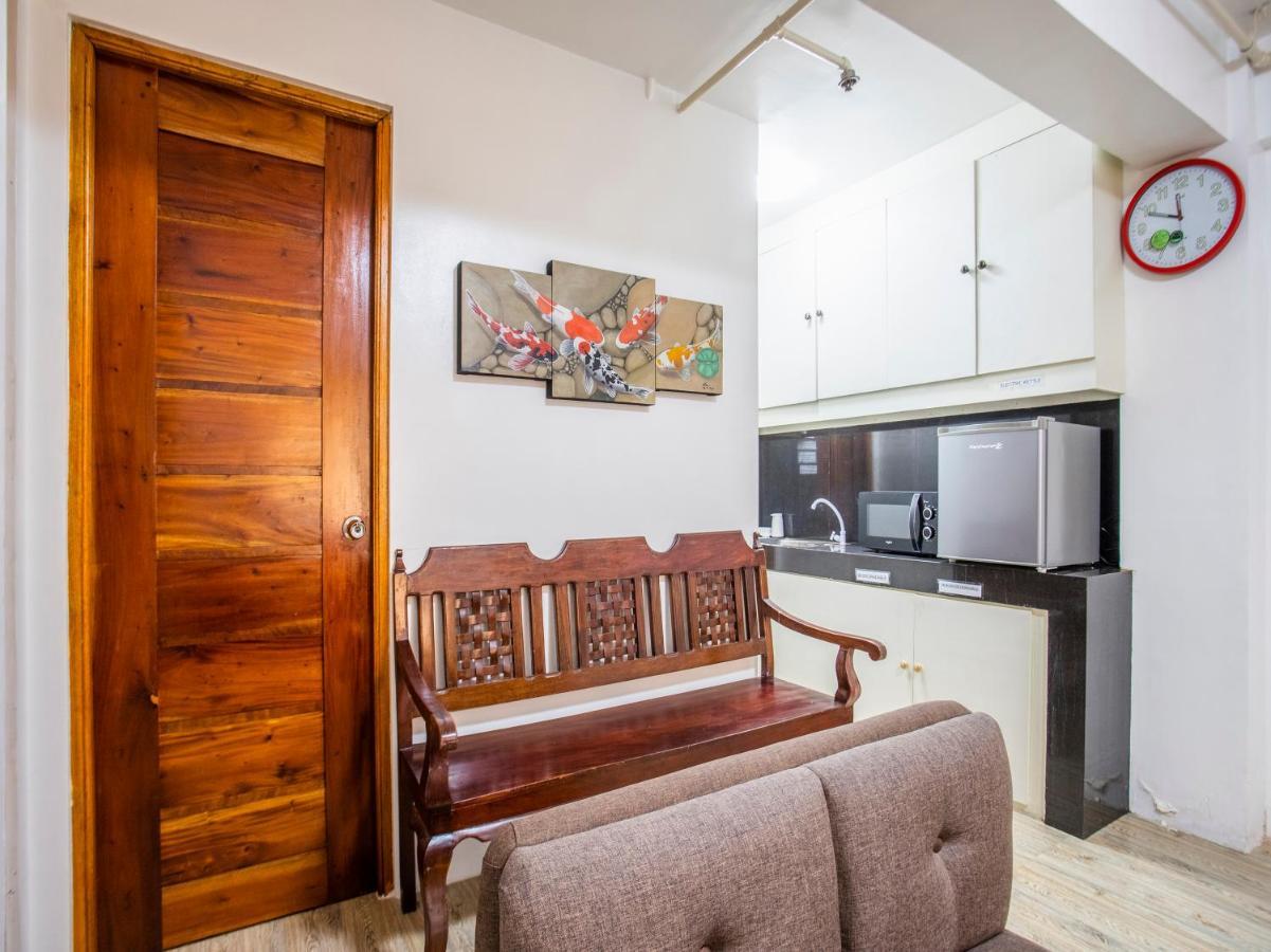 Capital O 806 Pattaui Residences Taguig Extérieur photo